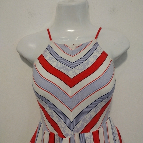 Express - Striped Cropped Jumpsuit - Picture 3 of 16